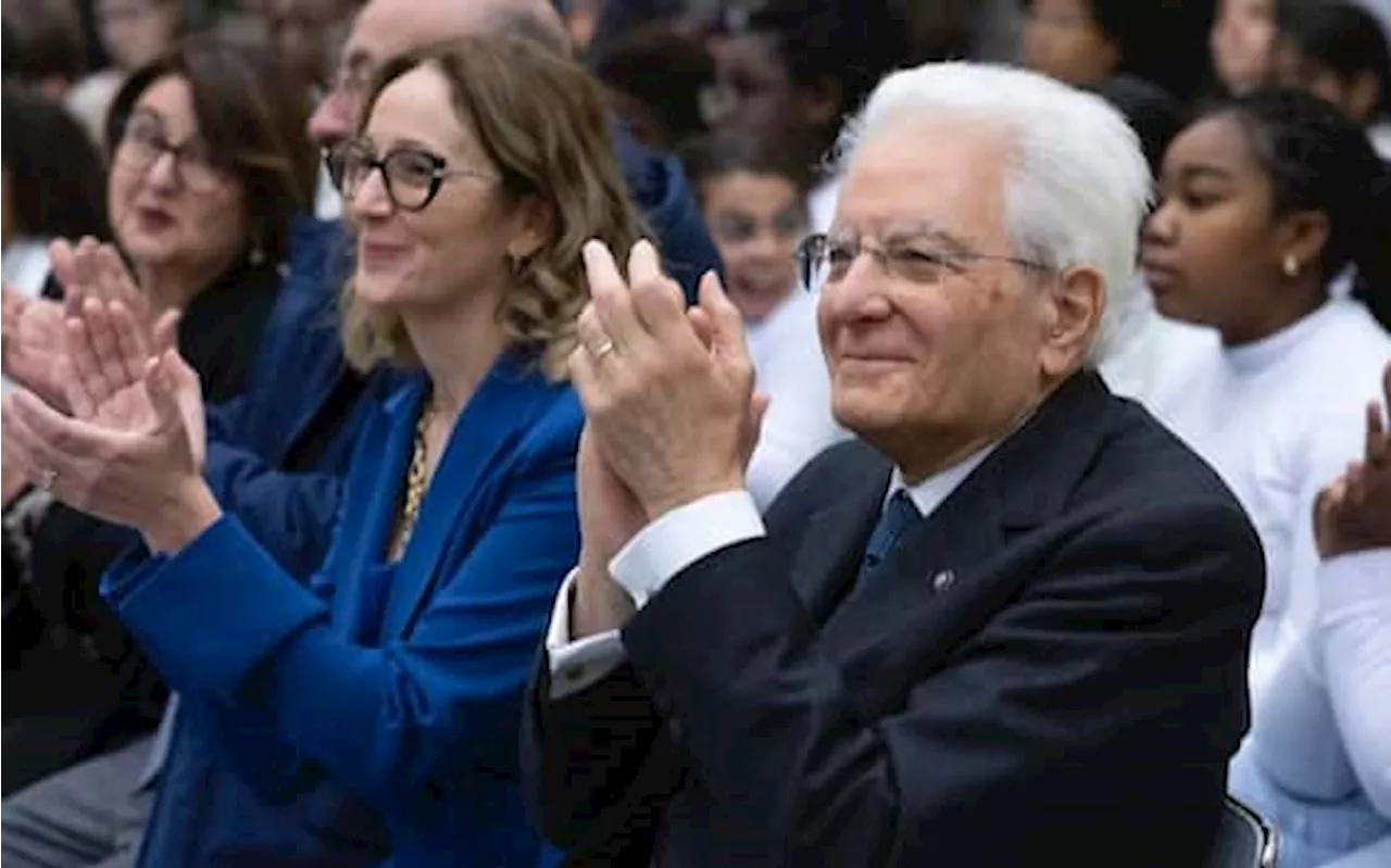 Visita a sorpresa del Presidente Mattarella alla scuola di Palermo