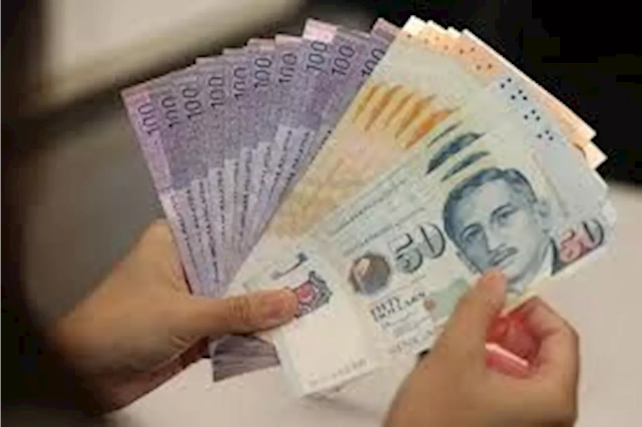 Singapore dollar set to weaken as MAS pivot comes into focus