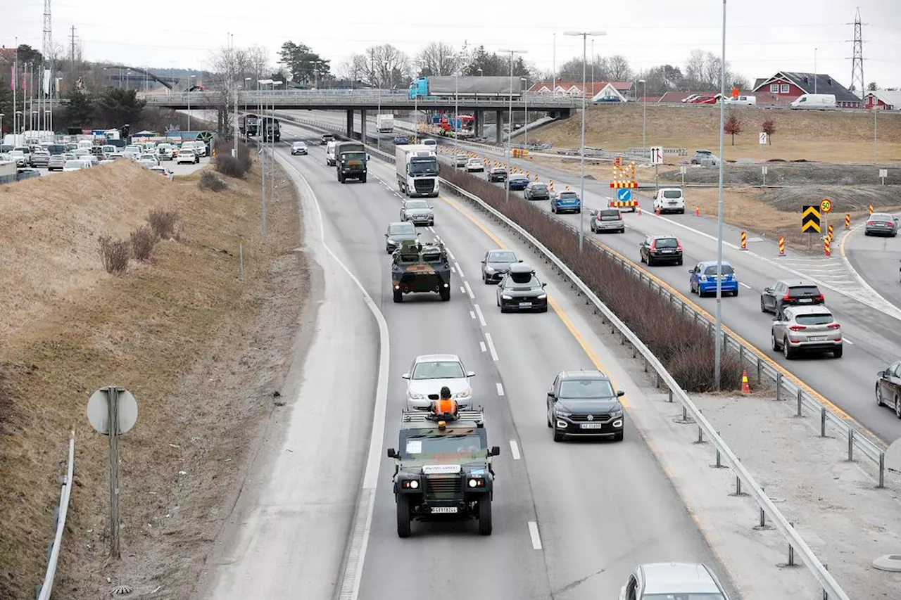 Flere tusen får brev fra Forsvaret: Bilen din kan bli rekvirert