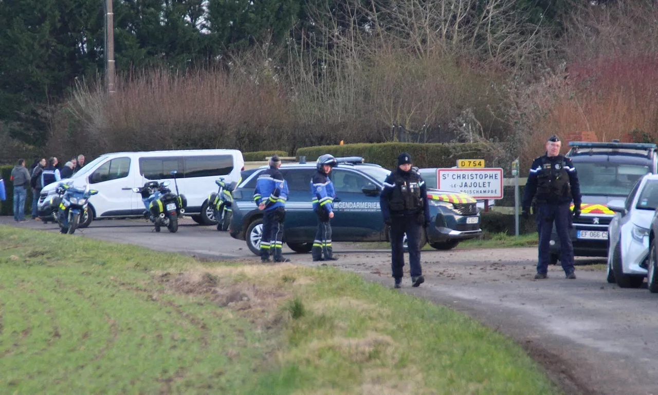 VIDÉO. Monique Olivier sur les lieux de la disparition de Lydie Logé à Saint-Christophe-le-Jajolet