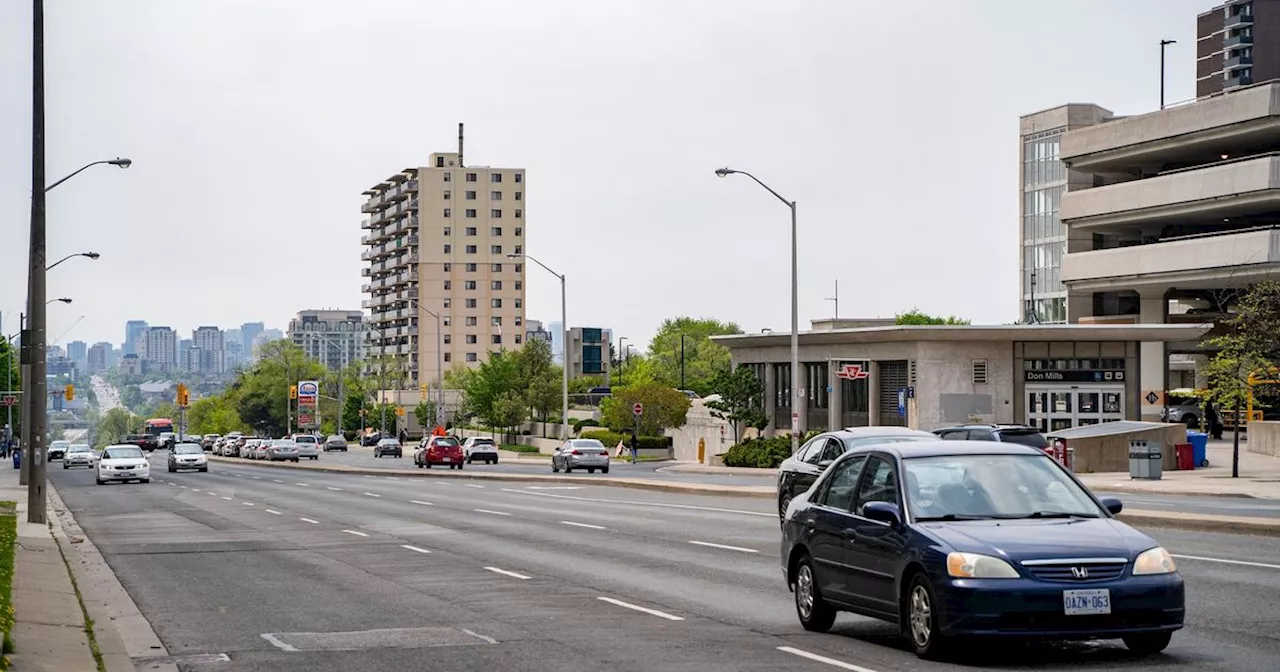 Teenager Walks Nearly 40 Kilometers Down Toronto's Sheppard Avenue