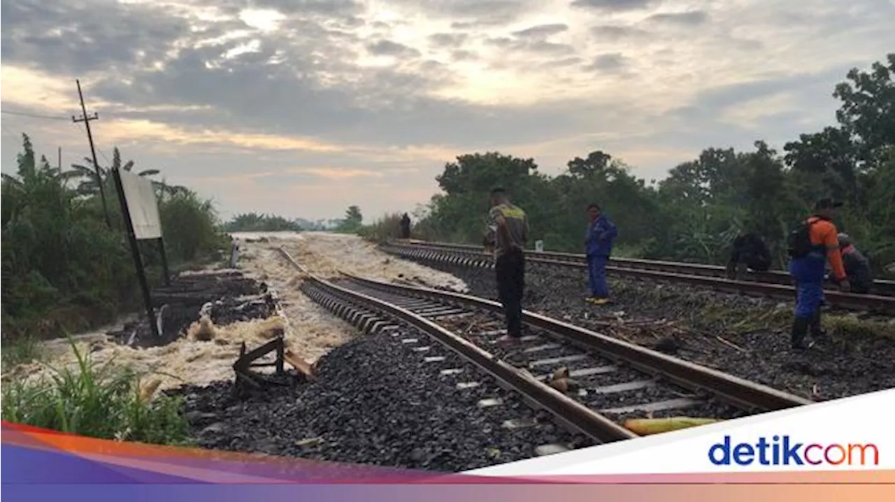 Banjir di Grobogan Rendam Rel, 4 Perjalanan KA Dibatalkan