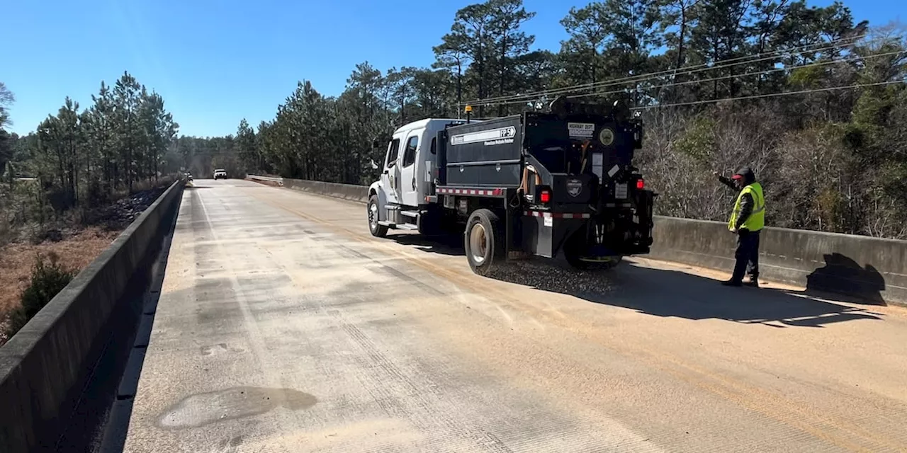 Baldwin County Highway Dept. preps bridges ahead of freezing weather