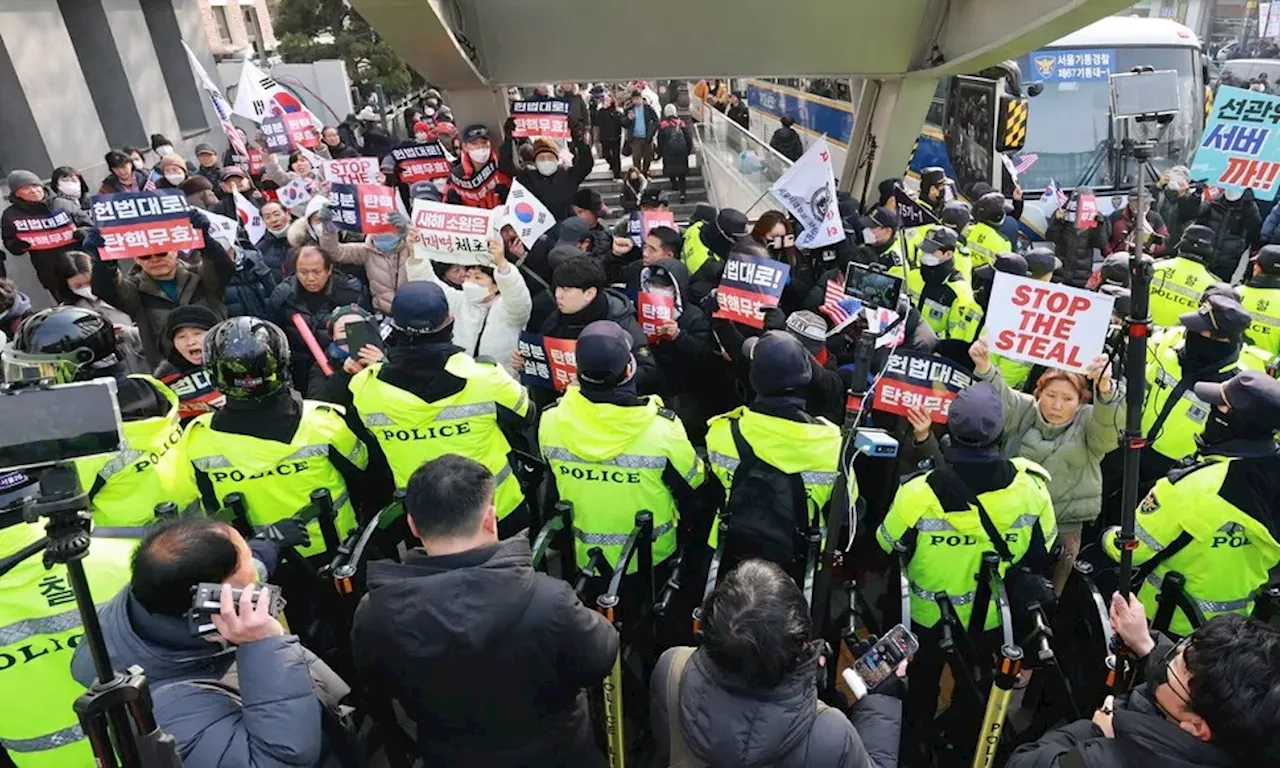 “헌재 앞, 응원해 주세요” 대통령실 행정관 ‘지지자 동원’ 문자 돌려