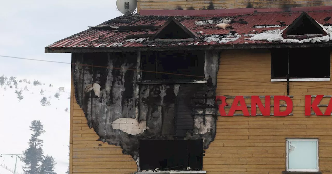 Les images dramatiques de l’incendie d’un hôtel en Turquie qui a fait au moins 76 morts