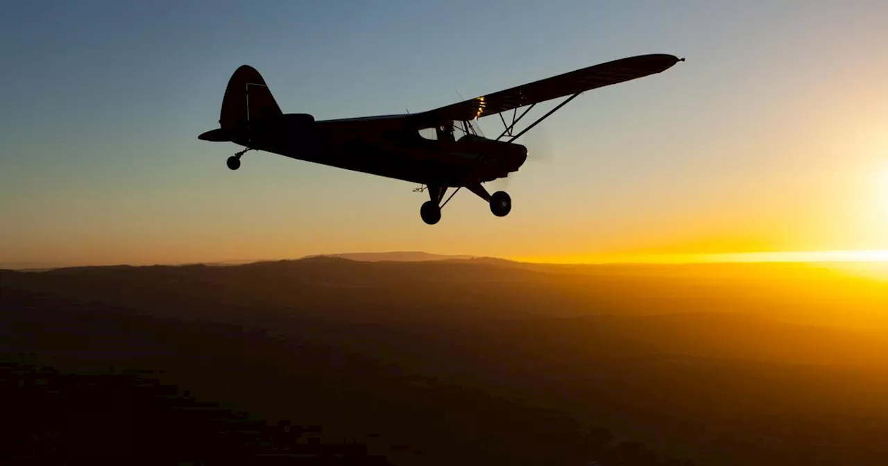 Près de Paris, l’armée de l’air secourt deux avions perdus en plein vol à cause du brouillard