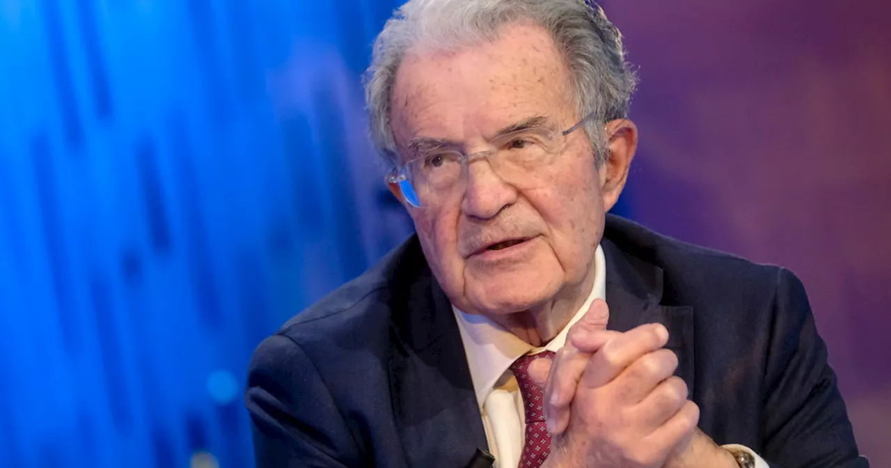 Romano Prodi, fango contro Meloni: &#034;Obbedienza totale a Trump, cosa le riserva il futuro&#034;