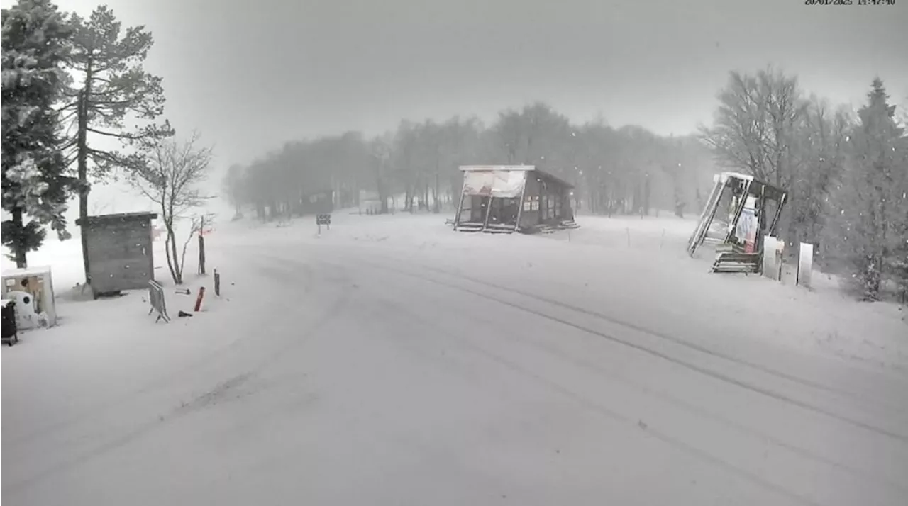 Alti Aigoual se réjouit d'une belle couche de neige dans les Cévennes