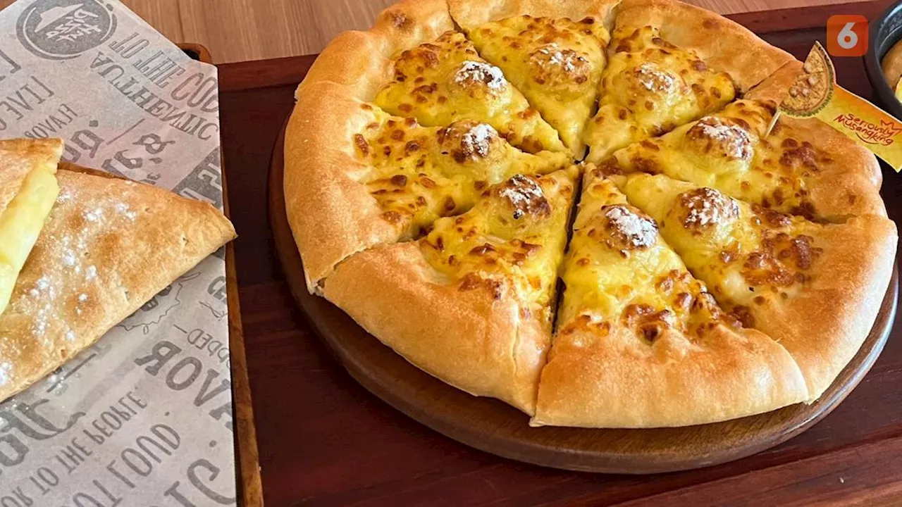 Manis Legit Durian Musang King Berpadu Keju Mozarella dalam Menu Pizza