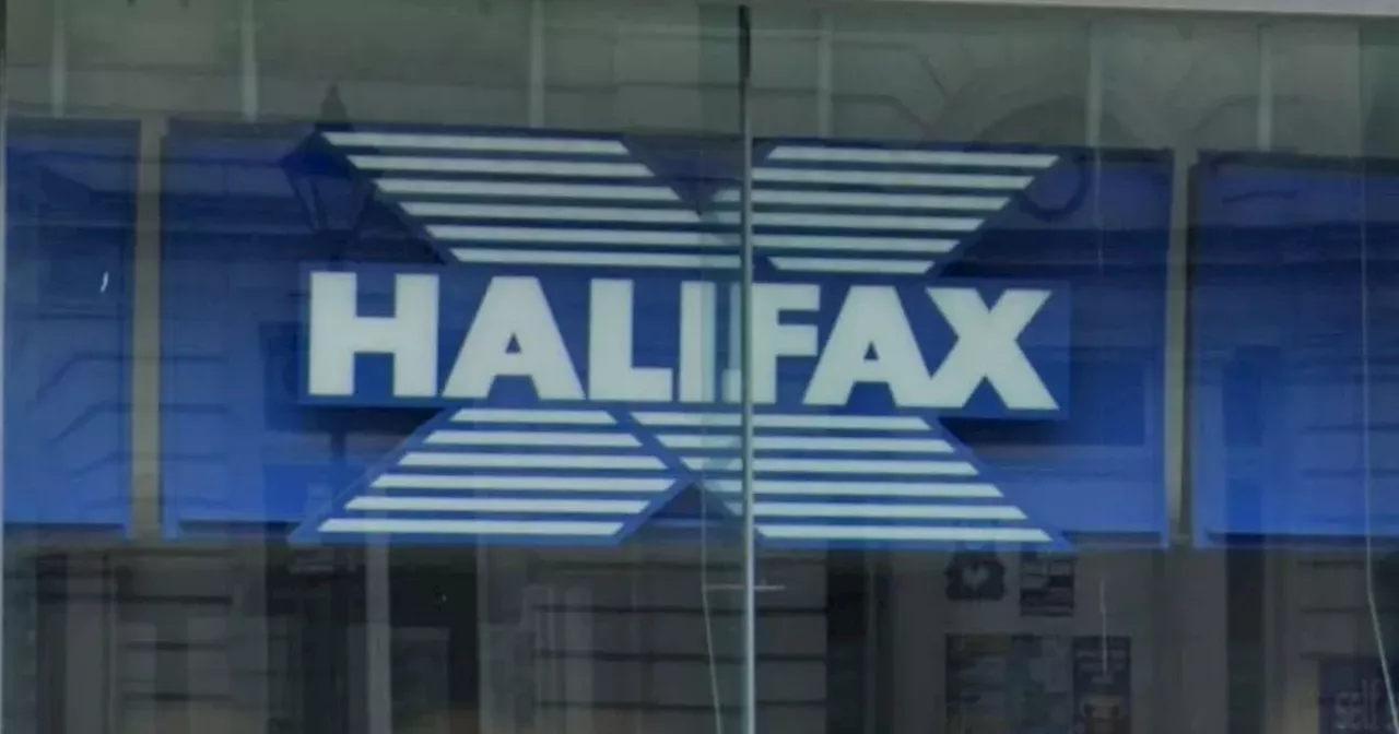 Halifax Warns of 'Expensive' Fees for Credit Card Cash Withdrawals