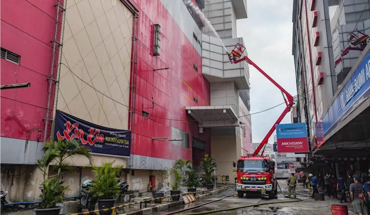 Kebakaran Glodok Plaza: Penemuan Jenazah & Penyelidikan Penyebab 