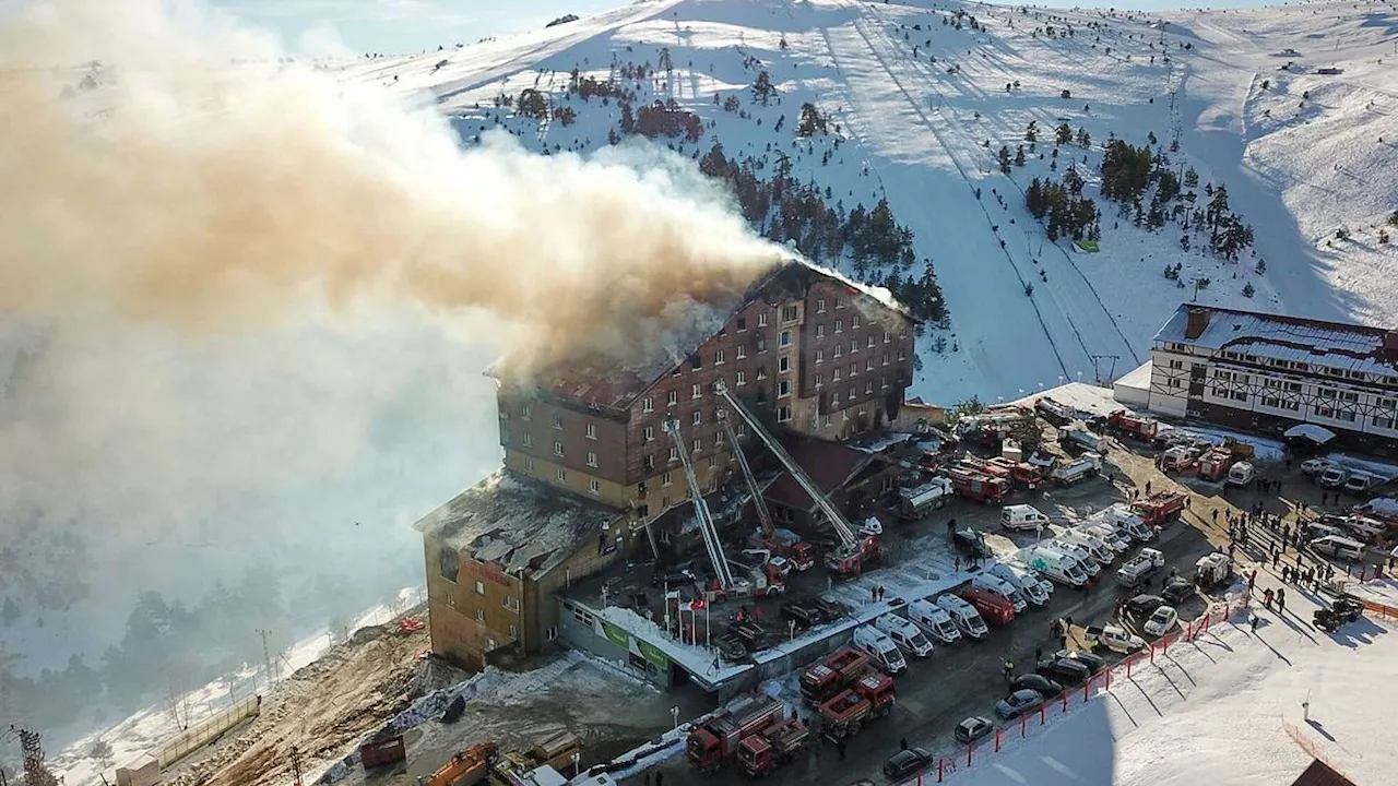 Turchia, devastante incendio in un albergo di una stazione sciistica: almeno 66 morti