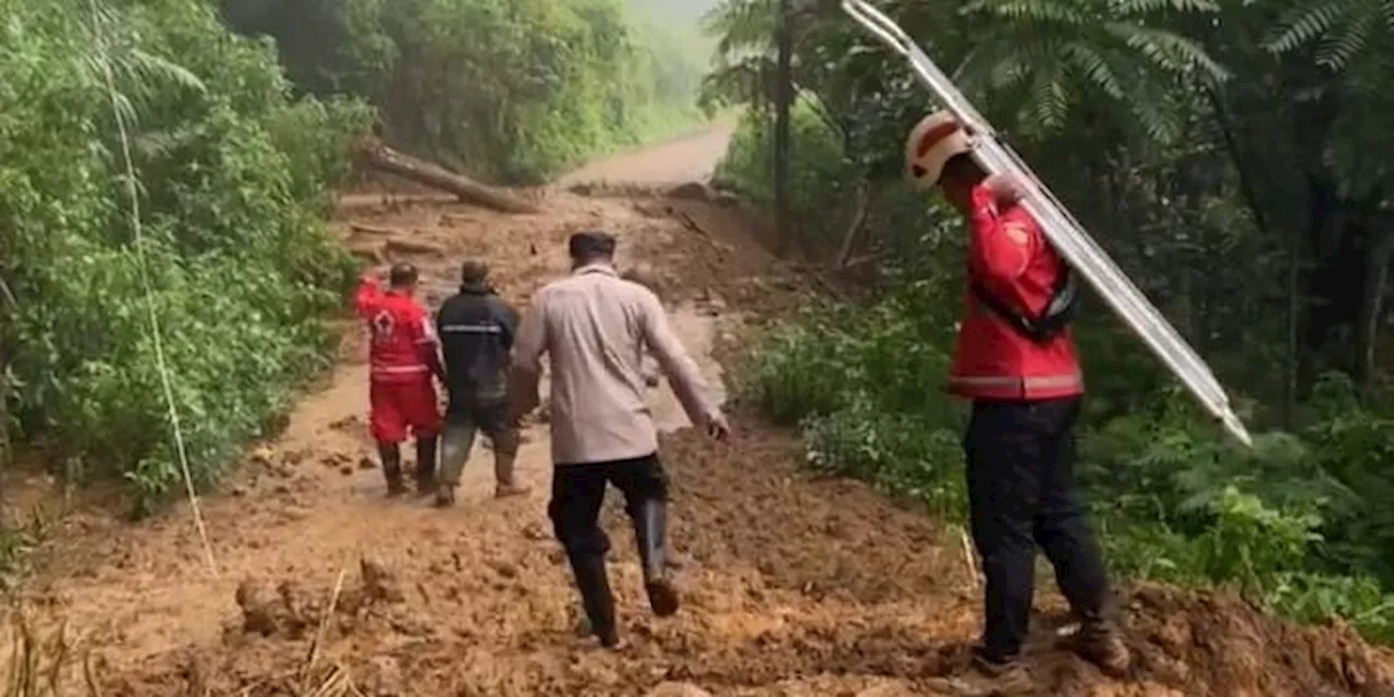 17 Orang Meninggal Dunia Usai Longsor dan Banjir Bandang Hantam di Petungkriyono Pekalongan