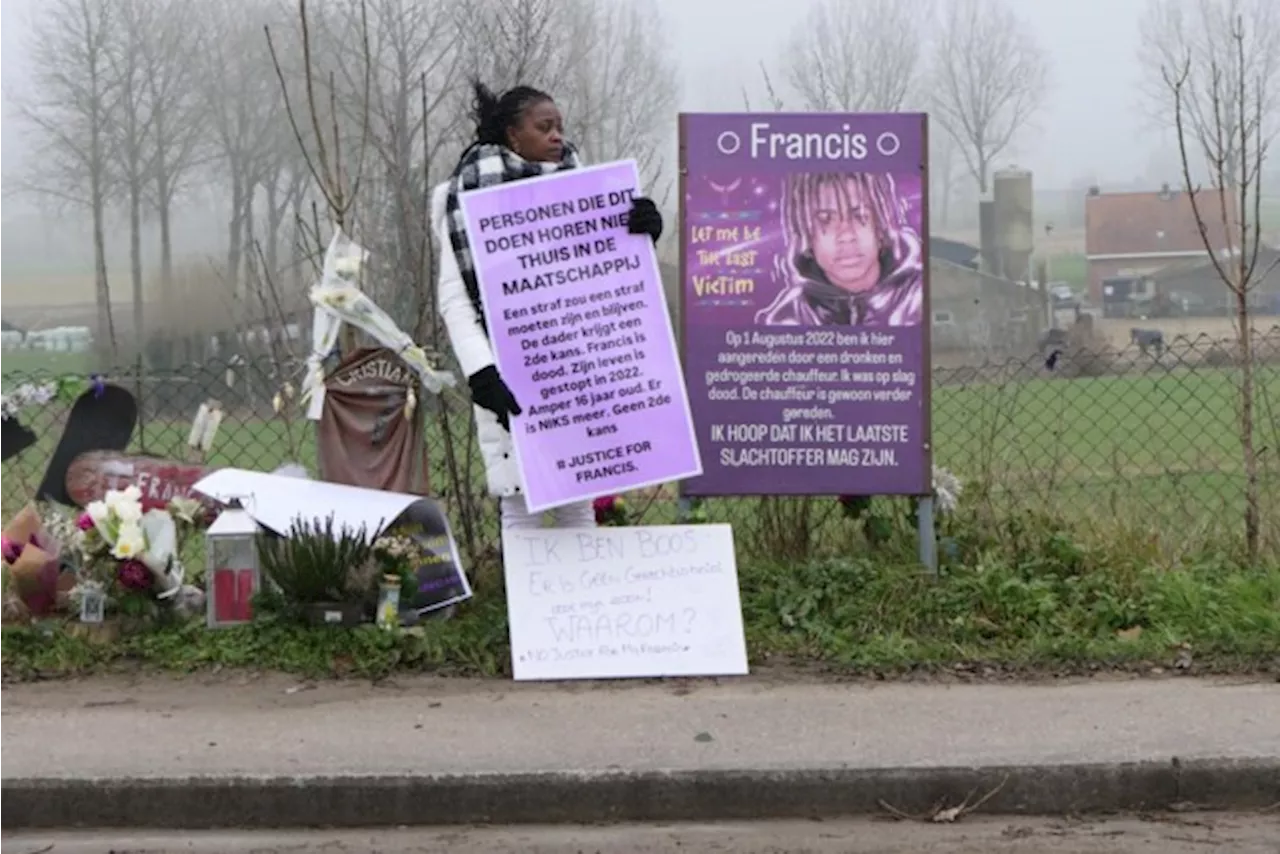 Moeder van doodgereden Francis (16) protesteert al vijf dagen op rij in de kou tegen lagere straf voor dader: