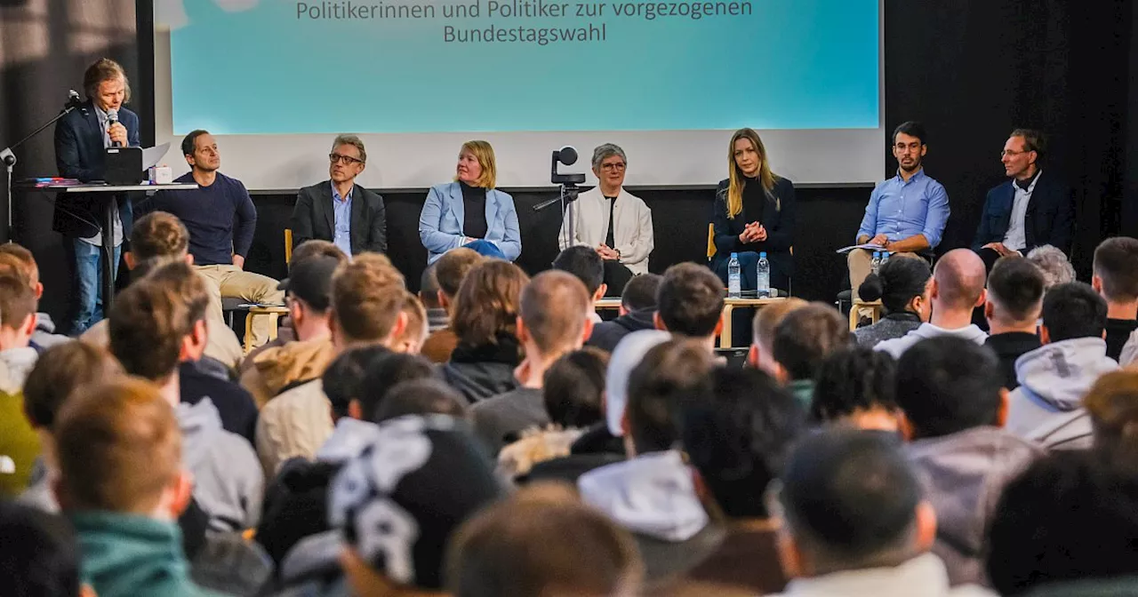 Bielefelder Schule schickt Politikerdebatte per Livestream ins Klassenzimmer