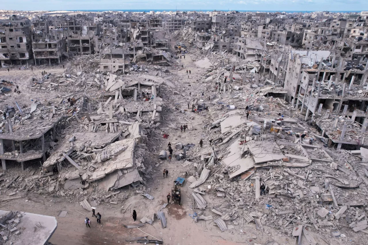 Apocalyptic Landscape: Gaza Faces Devastating Aftermath of Israel-Hamas Ceasefire