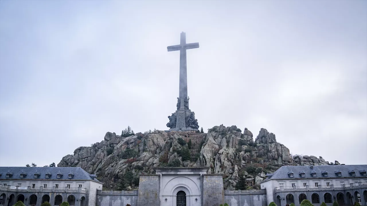 La Asociación para la Recuperación de la Memoria Histórica exige la expulsión de los monjes benedictinos del Valle de los Caídos