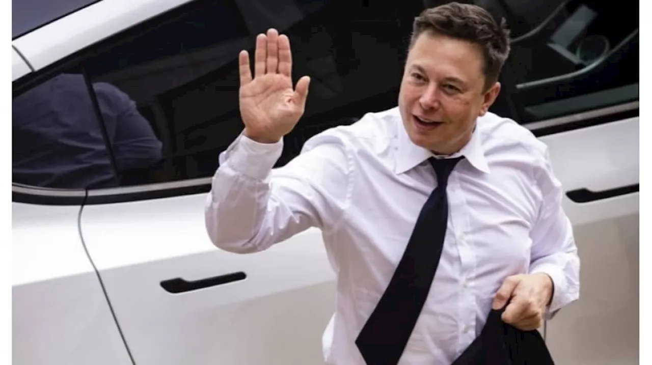 Musk Dihujat Usai Tunjukkan Gestur yang Mirip Salam Nazi