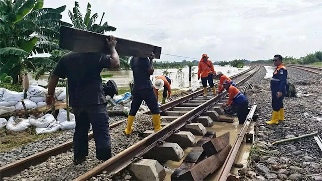 KAI: Jalur Kereta Api Gubug-Karangjati Terendam Banjir, Operasional Kereta Alami Penyesuaian