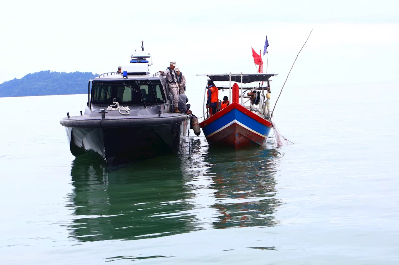 Local Fishing Vessel Seized Off Penang for Permit Violations