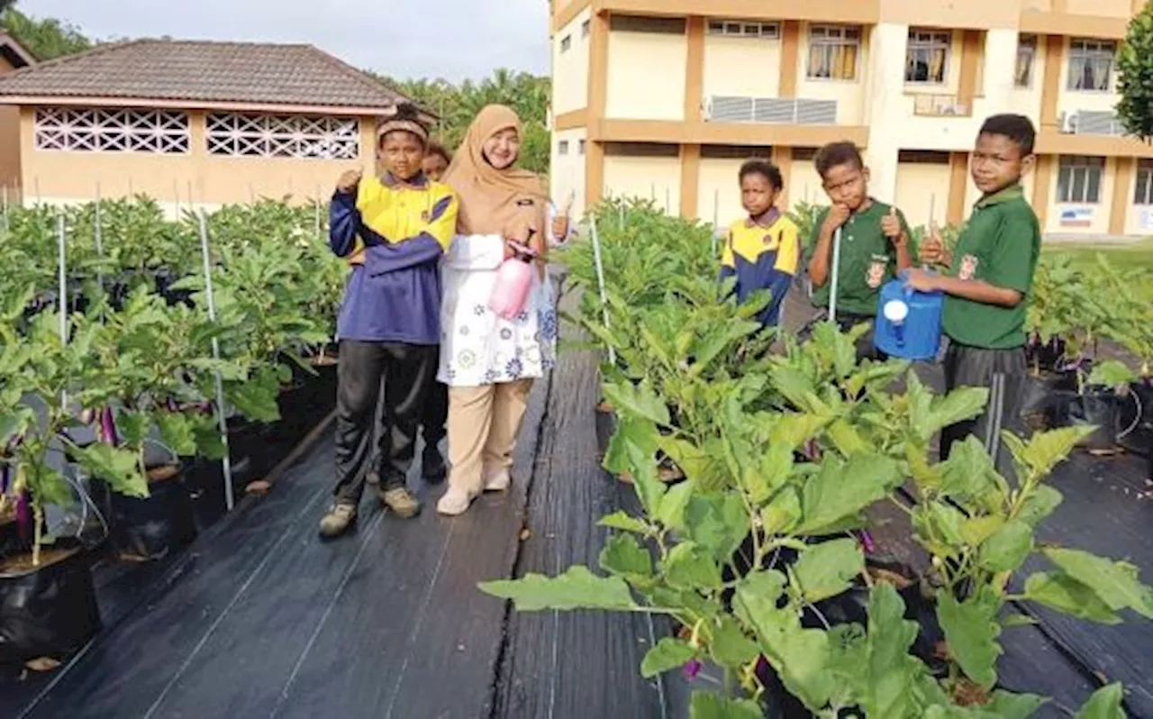 Orang Asli Bateq Children Embrace Education Through 'Cup Badui Sikulah' Program