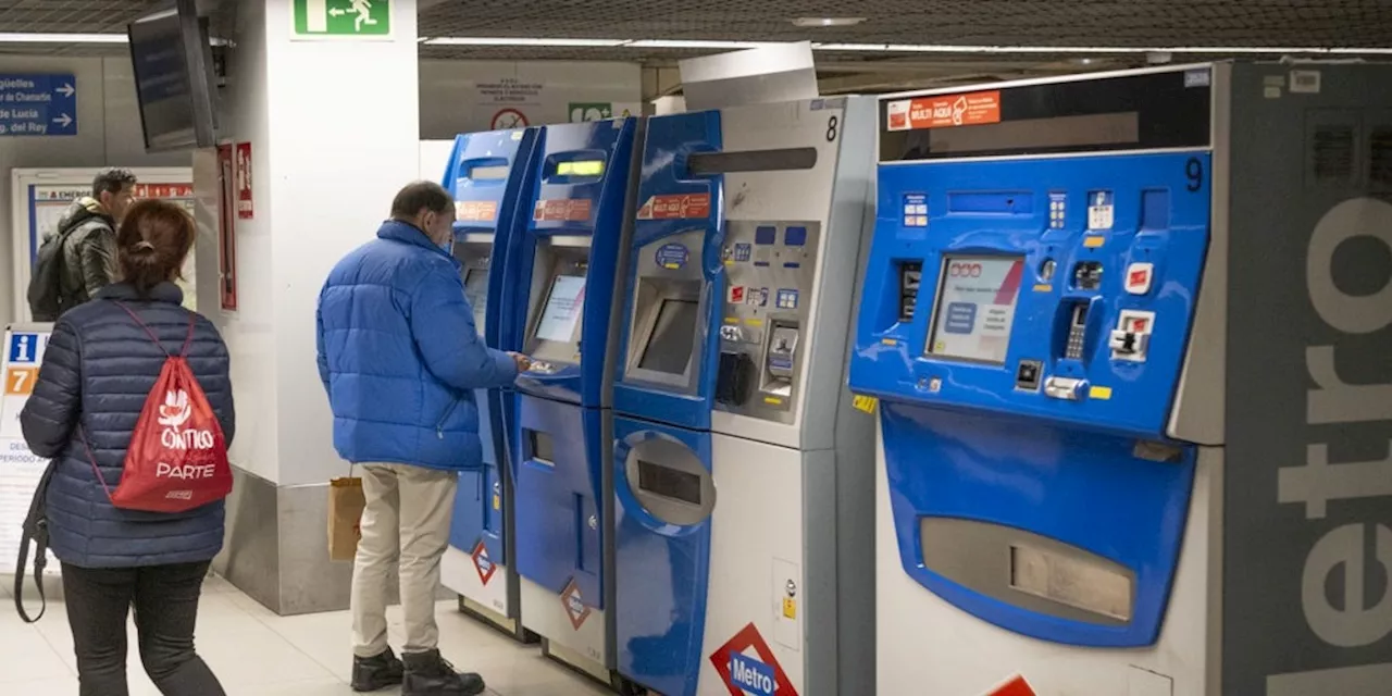 Madrid mantendrá la rebaja en el transporte público al menos unos días, mientras el Gobierno central deja c...