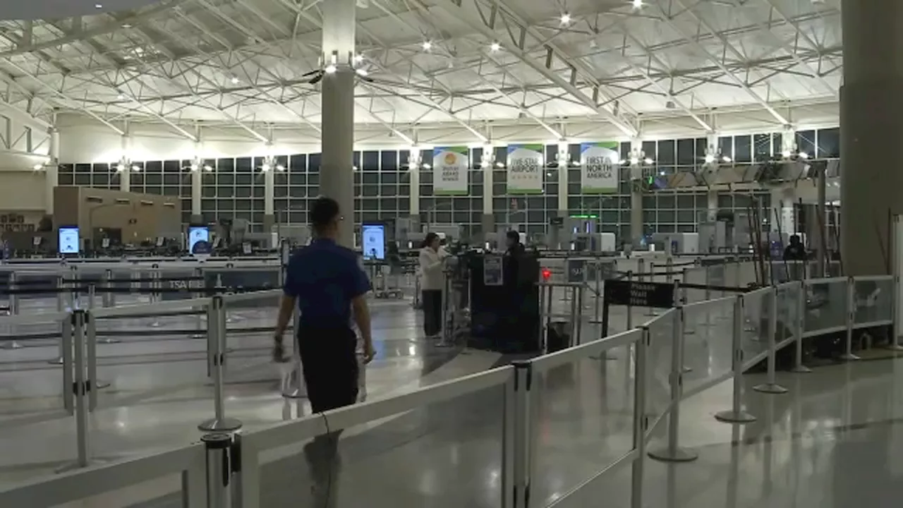 Houston Airports Reopen After Winter Storm, But Hundreds of Flights Still Canceled