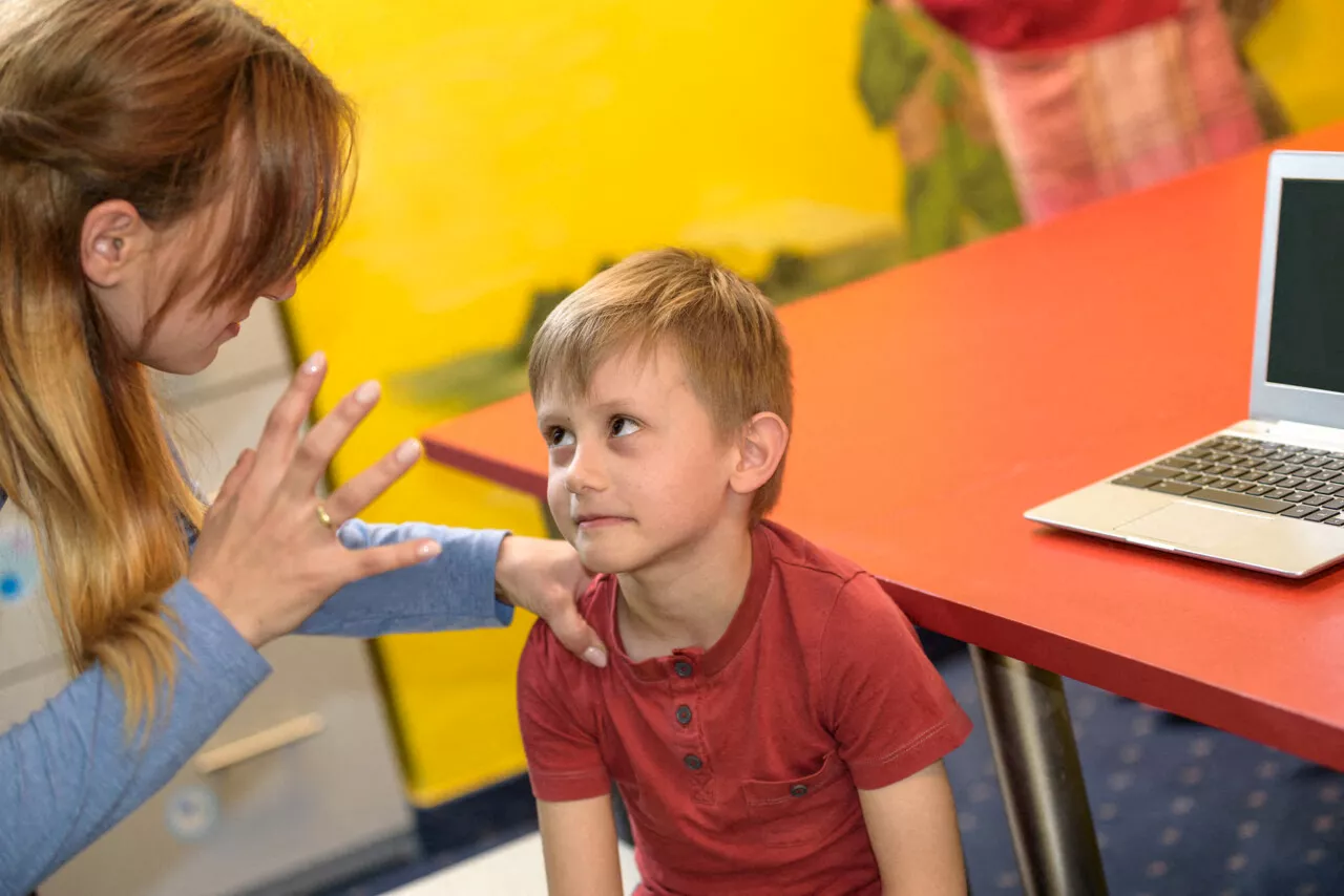 Les Mensonges des Parents: Une Pratique Commune et Son Impact sur les Enfants