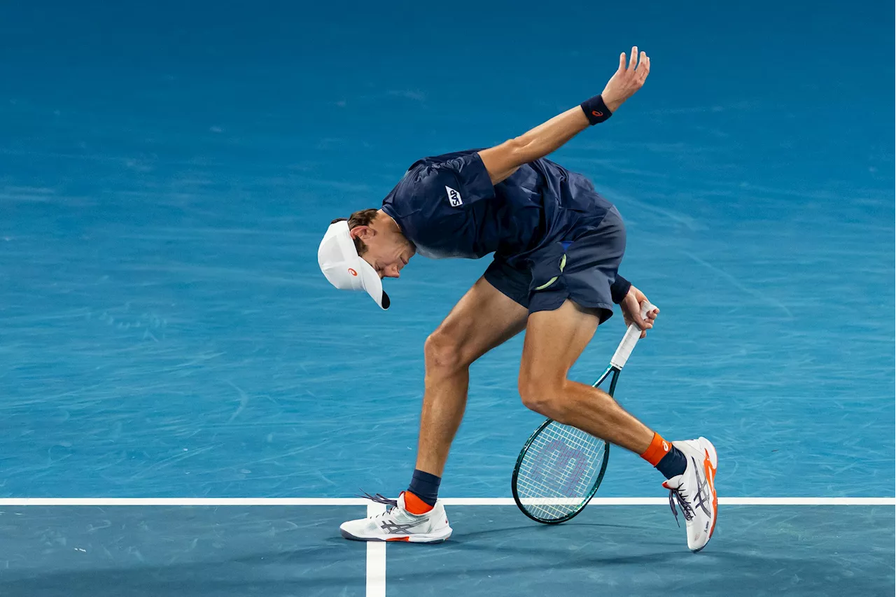 De Minaur Criticizzato Dopo la Sconfitta contro Sinner agli Australian Open