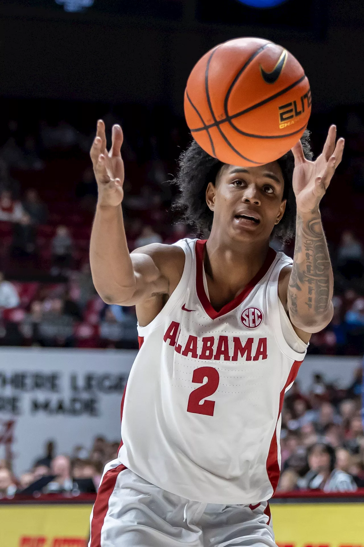 Alabama Holds Off Vanderbilt in SEC Basketball Showdown