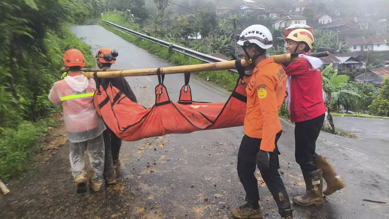 Indonesia search resumes after flash flood and landslide leaves 17 dead and 9 missing