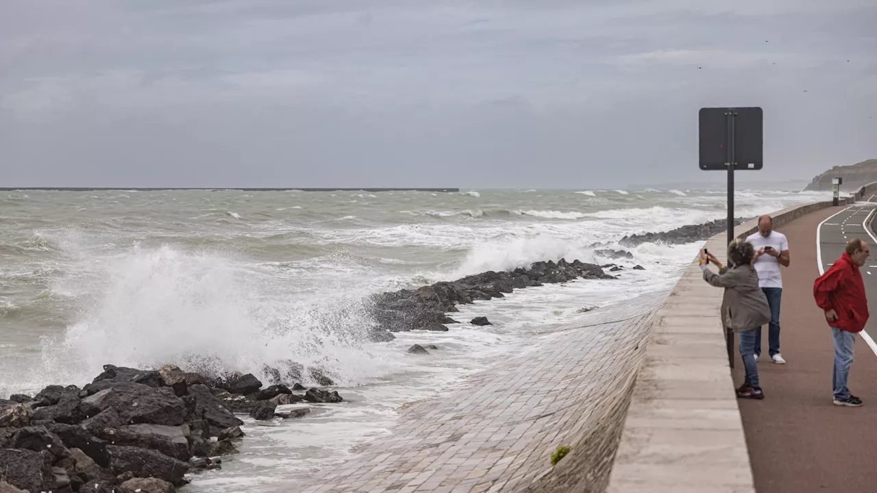 Tempête Éowyn : violentes rafales de vent en Grande-Bretagne