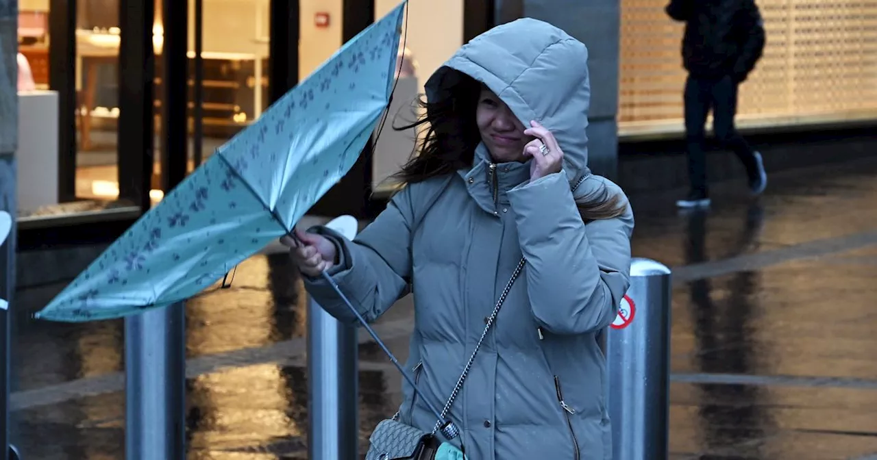 Storm Éowyn to Batter UK with 90mph Winds