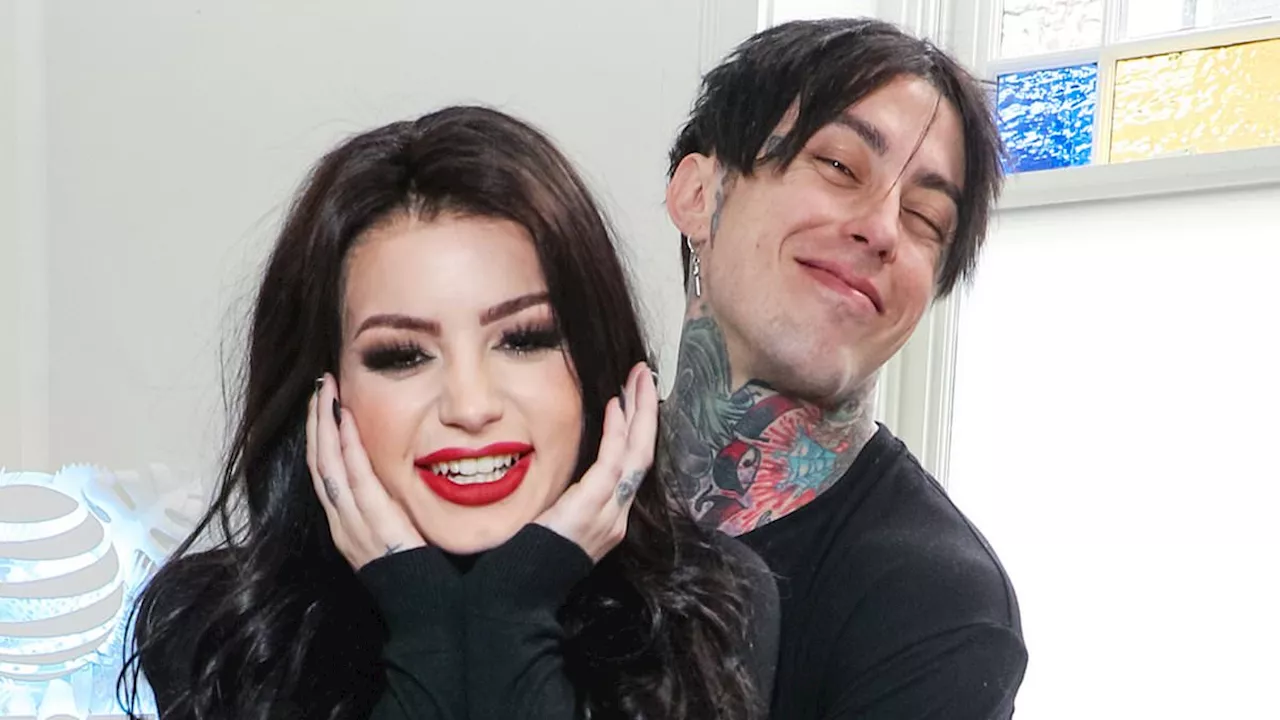 Pinup wrestler Saraya is 'single' after splitting from rock star boyfriend of 6 years Ronnie Radke