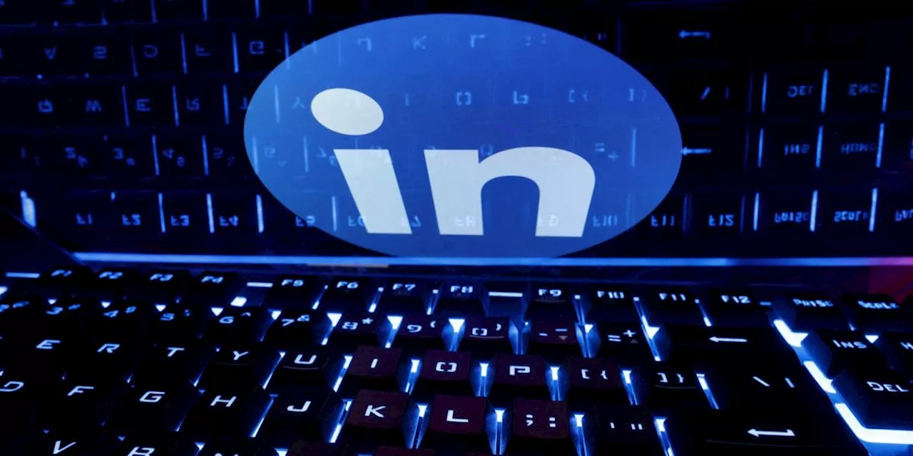 LinkedIn bajo demanda por revelar datos personales de clientes para entrenar modelos de IA