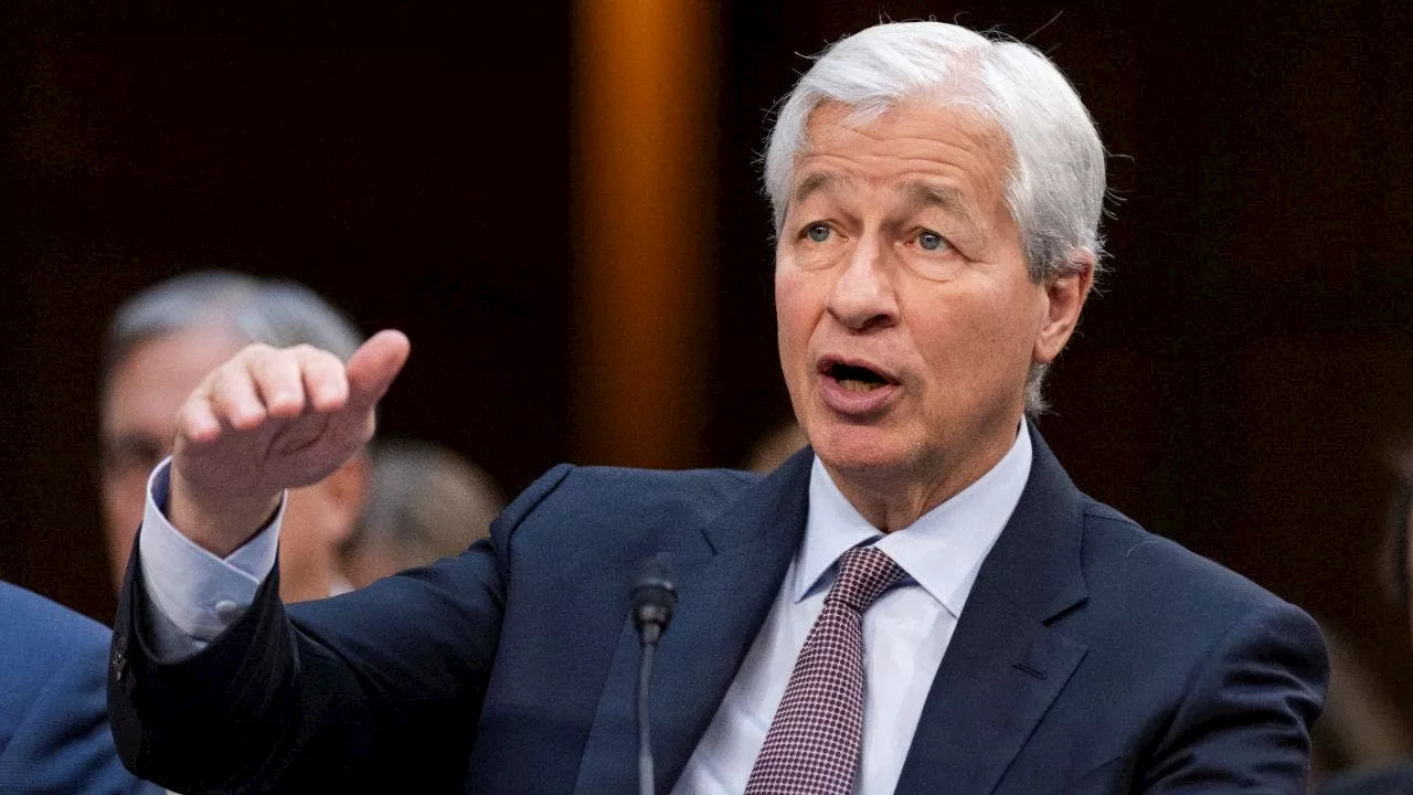 JPMorgan Chase CEO Jamie Dimon Supports Trump's Tariffs for National Security