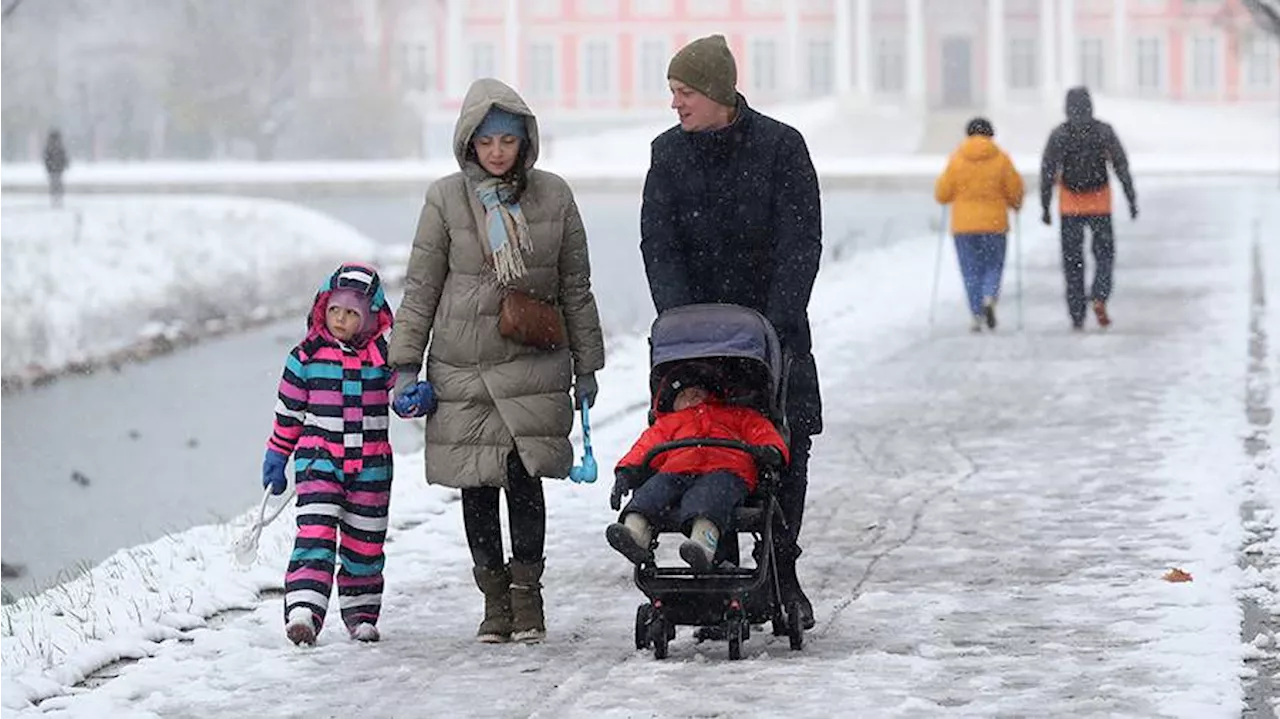 В России с 1 февраля увеличатся выплаты и пособия для семей с детьми