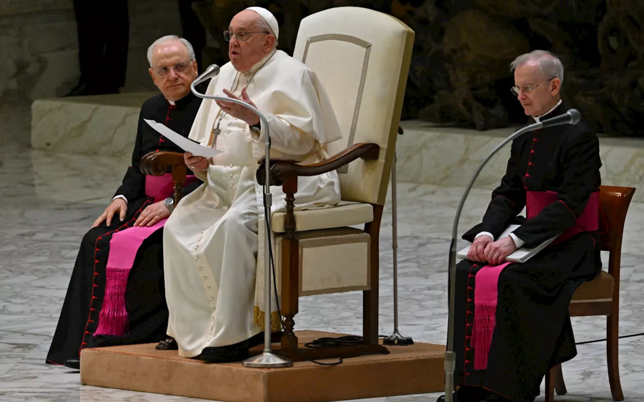 Papa Francisco Defende Fim da 'Mentalidade Machista' na Igreja e Mais Participação de Freiras