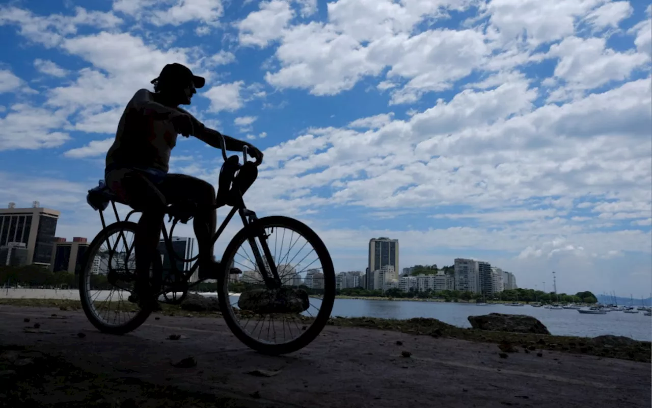 Rio de Janeiro: Calor Persistente com Chuva Predominante nos Próximos Dias