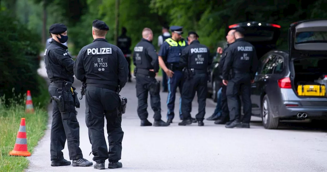 Bayern: 2 Tote bei Messerangriff in Park - darunter ein Kind