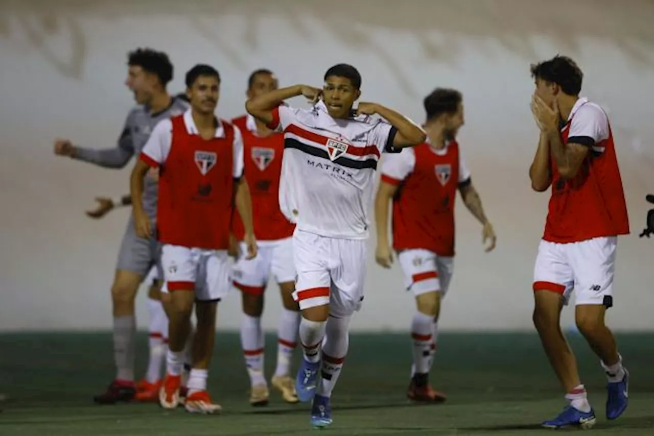 Le jeune brésilien Ryan Francisco réussit deux panenka et envoie Sao Paulo en finale de Copinha