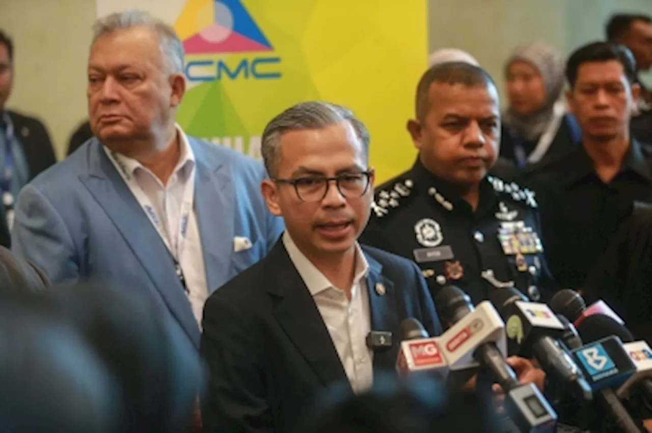 Pornography, Gambling Sites First for Orang Asli with Internet Access, Says Fahmi Fadzil