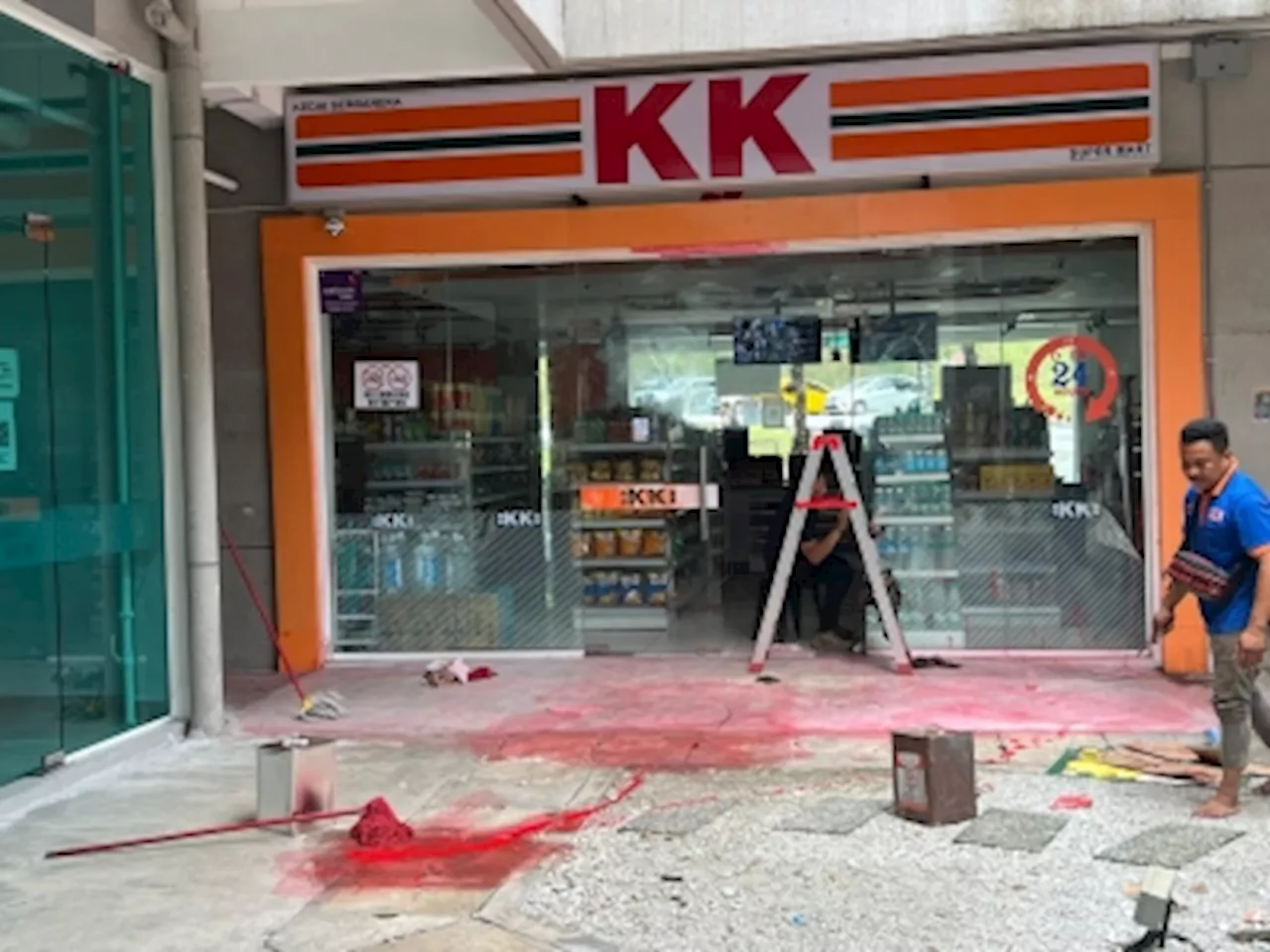 UM says working with authorities over paint attack at KK Mart following ‘ham’ sandwich row