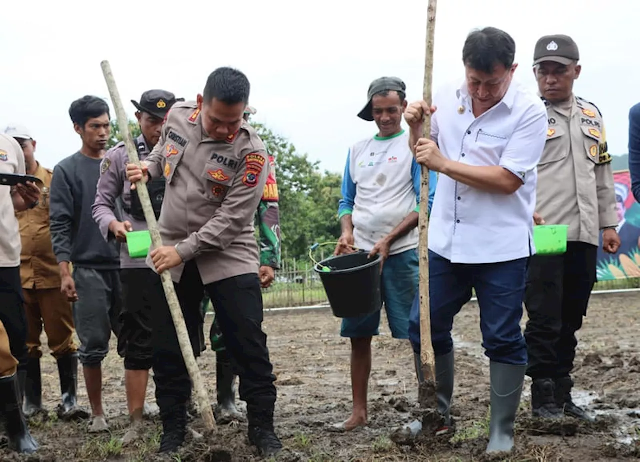 Tanam Jagung Serentak, Polres Manggarai Barat Pastikan Dukung Program Astacita