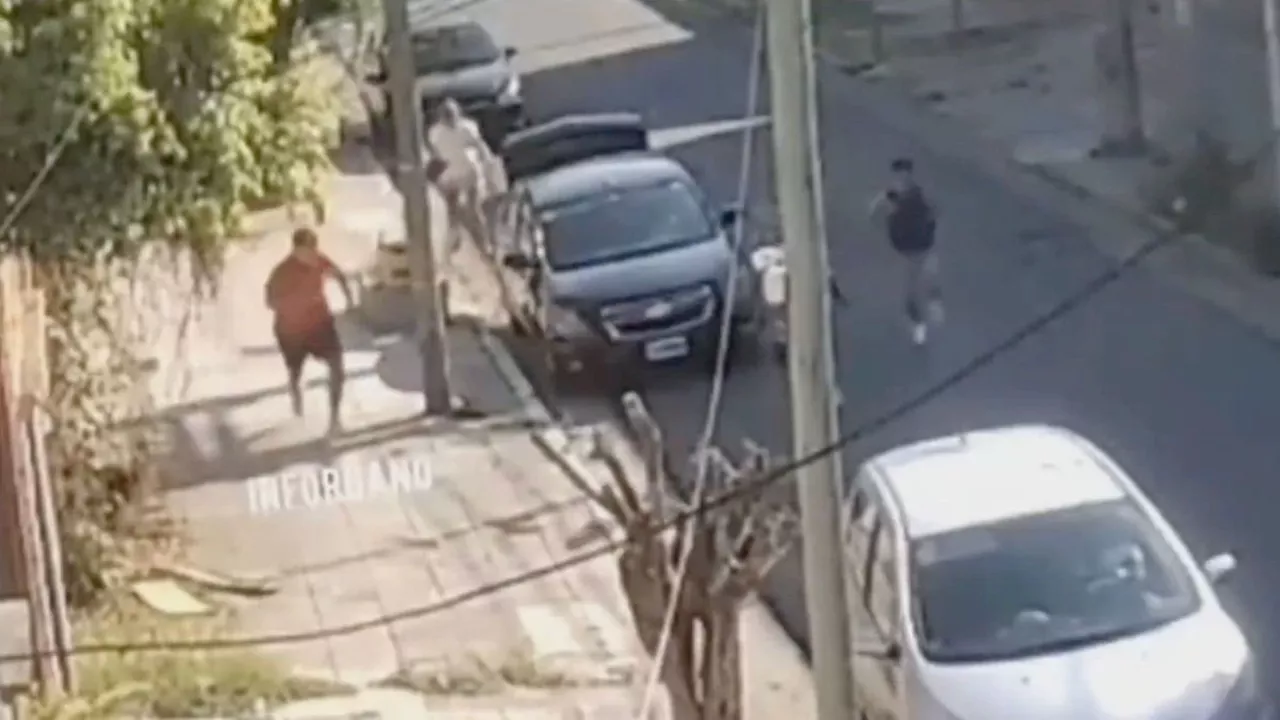 Impactante video: policía de la Ciudad se tiroteó con ladrones en Villa Madero