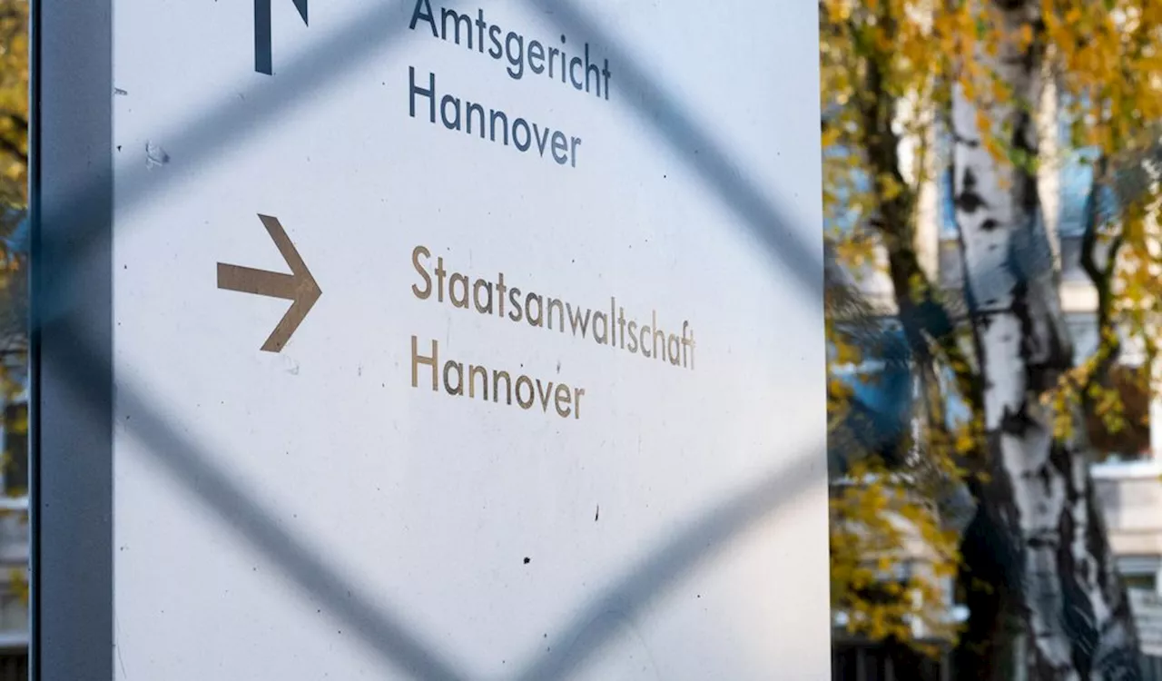 Korrupter Staatsanwalt soll Koks-Bande geholfen haben – jetzt steht er vor Gericht