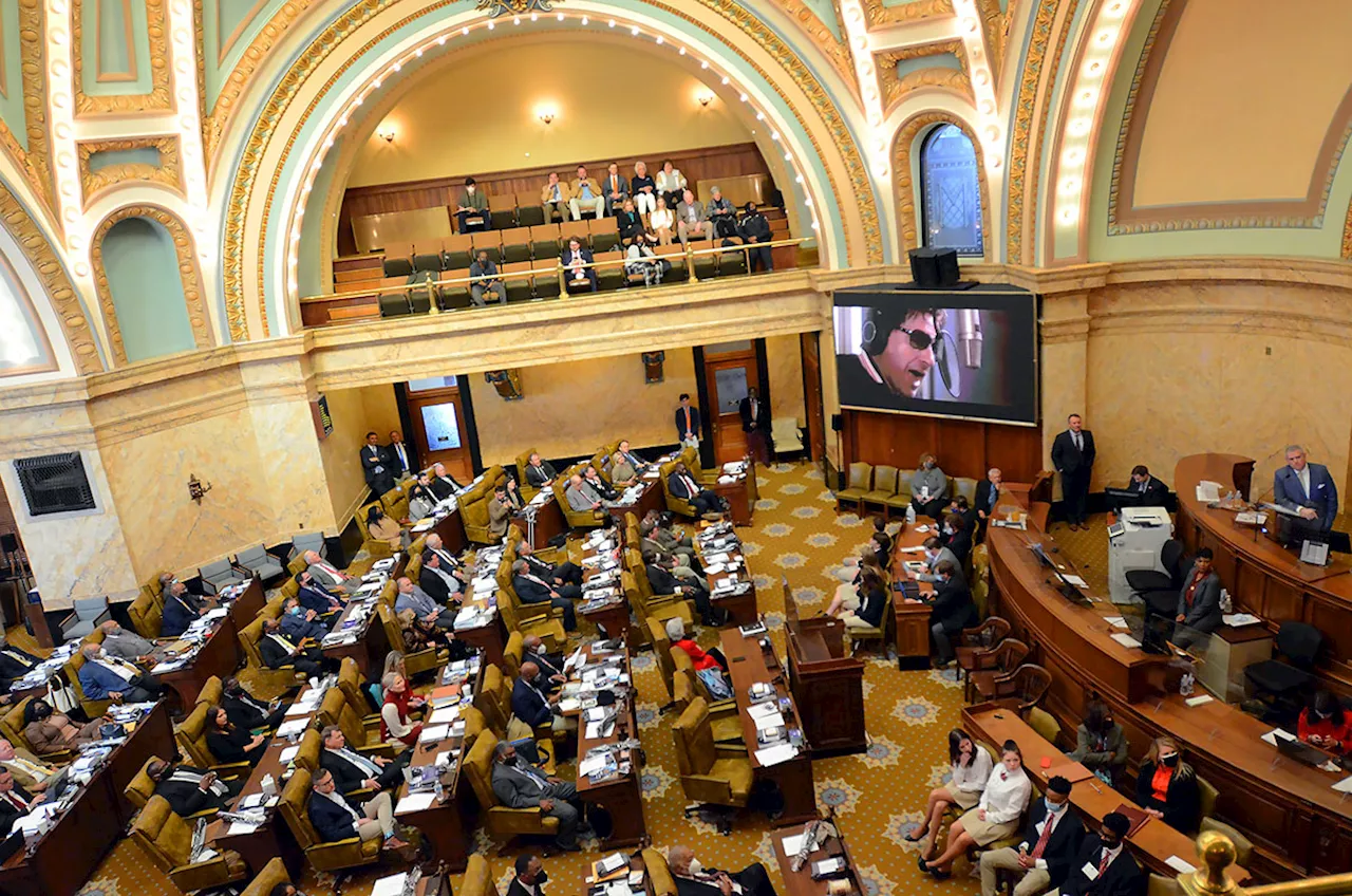 Inside the World of Mississippi Legislature: Jargon, Traditions and Absurdity