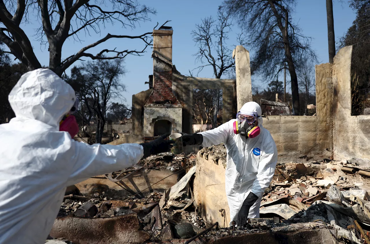 Wildfire Ash Poses Health Threat as Santa Ana Winds Sweep Southern California