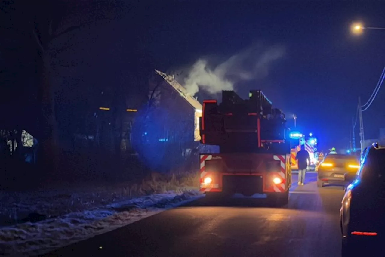 Huisbrand in Vlaanderen: Familie gered via dak