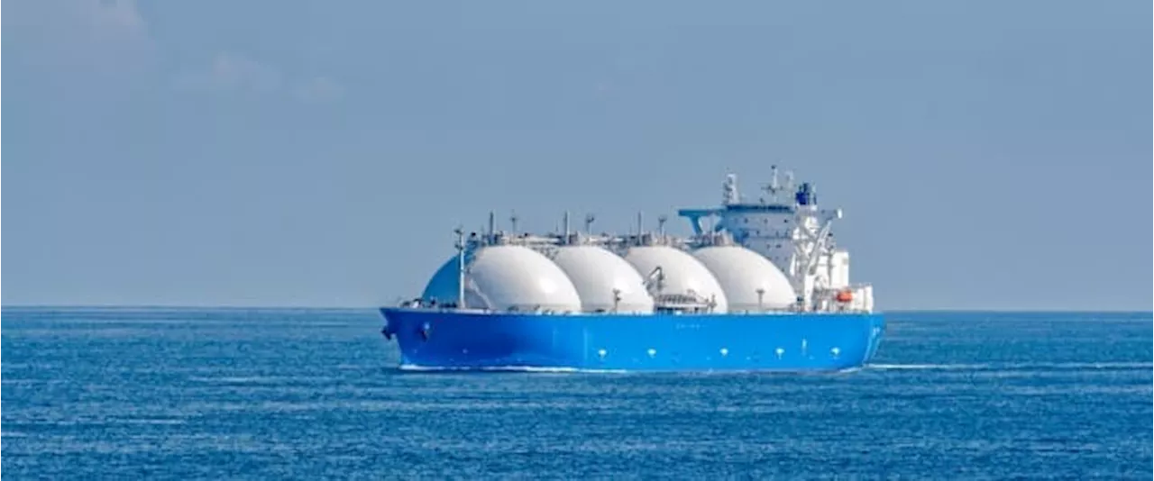 Trump Urges EU to Buy More US LNG to Avoid Tariffs